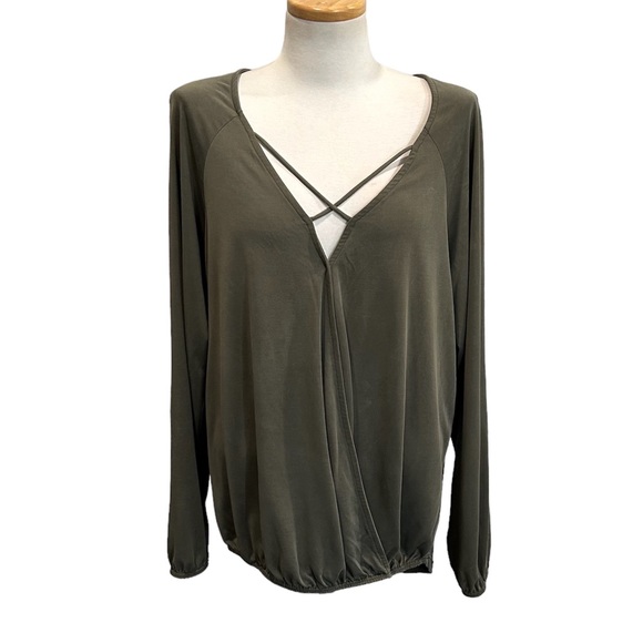 Torrid Blouse Size 2 - Picture 1 of 6